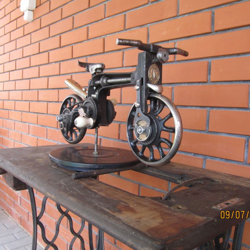 Велосипед из швейной машинки