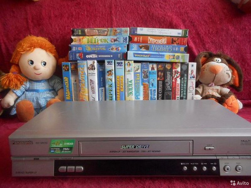 Видеомагнитофон кассетный Панасоник VHS
