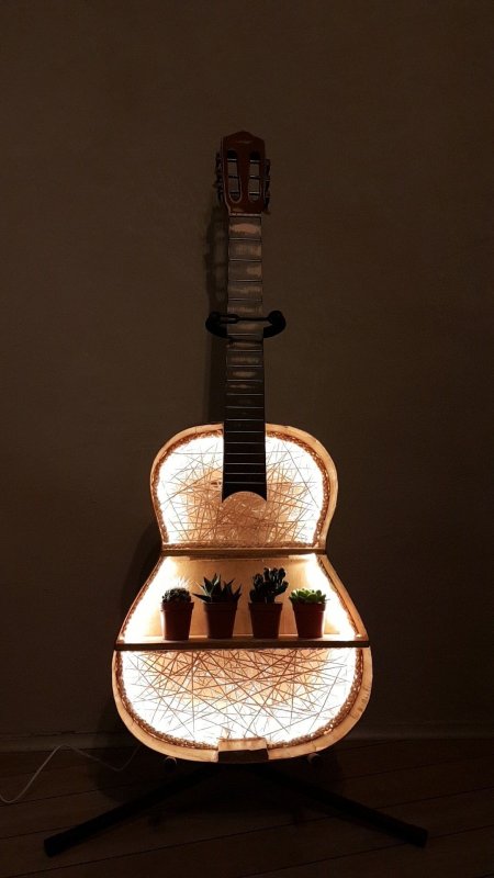 Декор из гитары