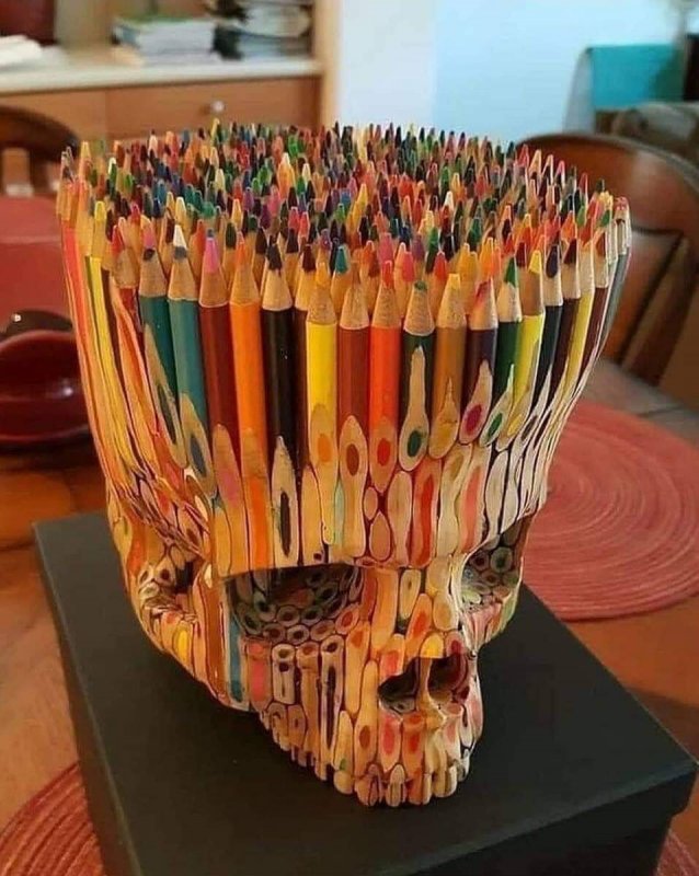 Изделия из цветных карандашей