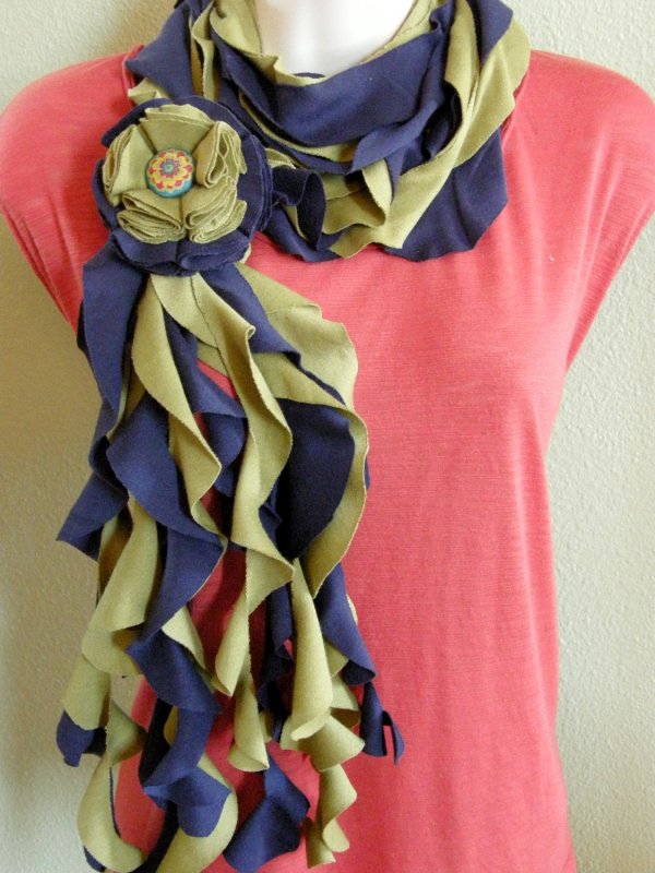 Оригинальный шарф из ткани