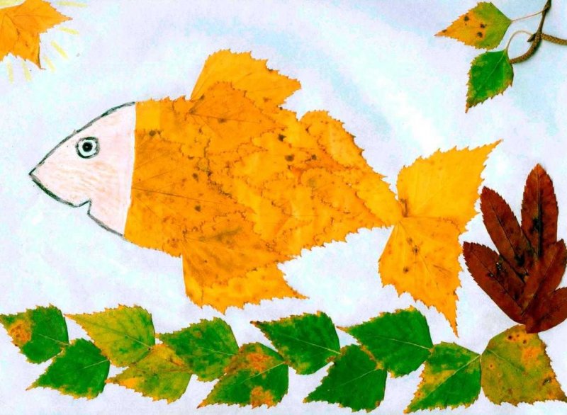 Осенняя поделка Ежик из листьев
