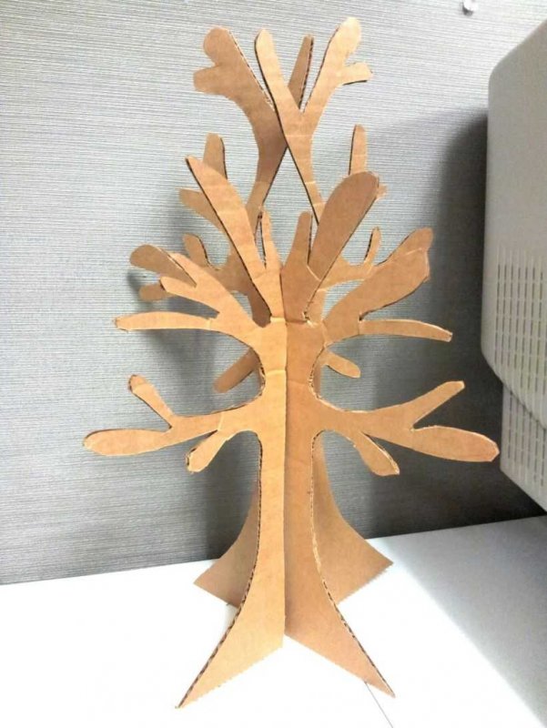 Картонное дерево