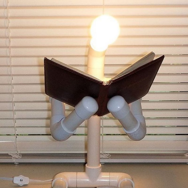 Настольная лампа из полипропилена