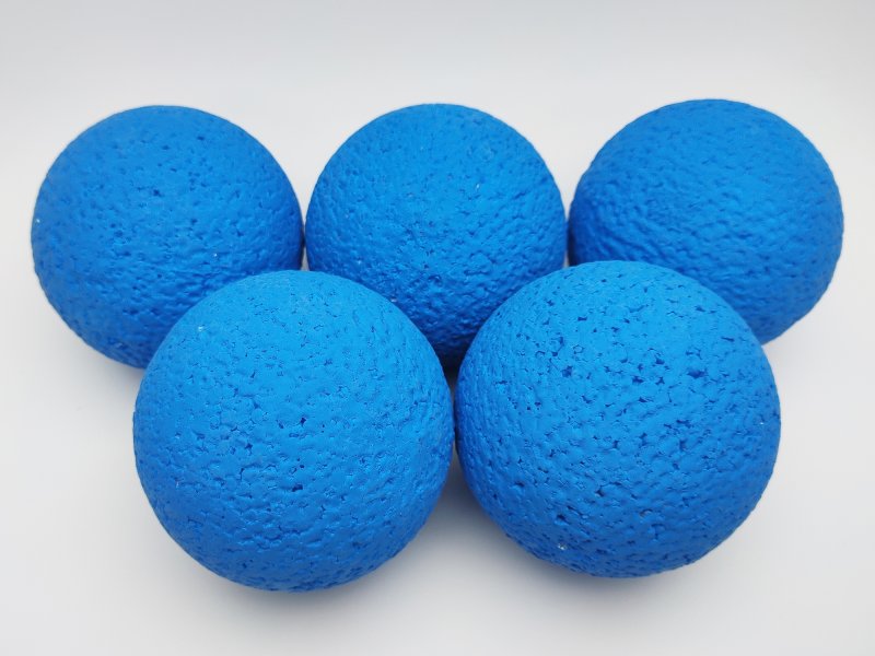 Синие пенопластовые шарики