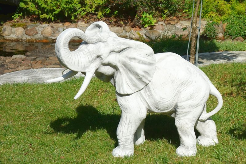 Голова слона из пластилина