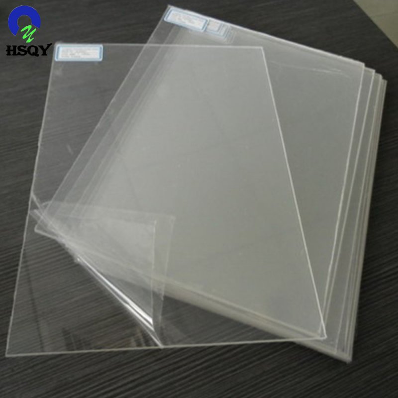 Прозрачный лист пластика