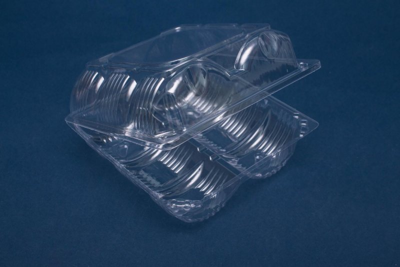 Пластиковая коробка для поделок
