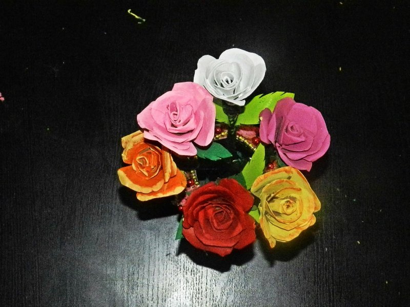 Открытка из бумажных роз