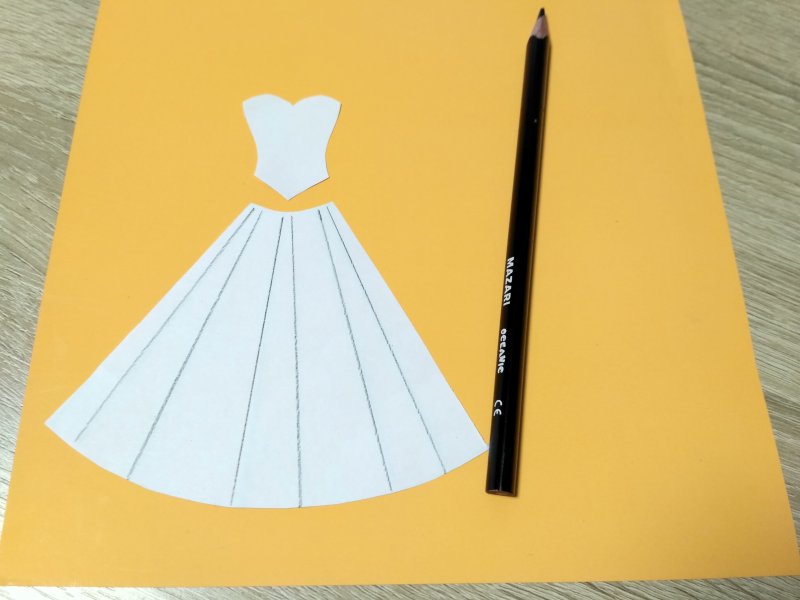 Аппликация платье из бумаги