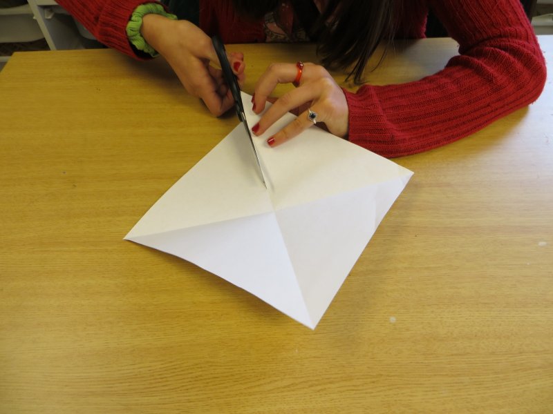 Самолет из тетрадной бумаги