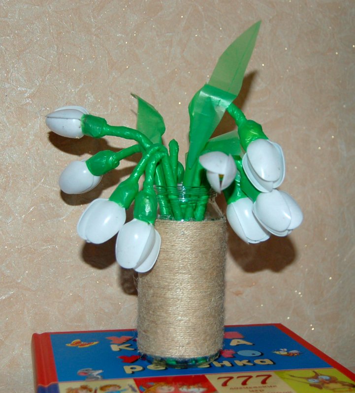 Декор кашпо из пластиковых баночек