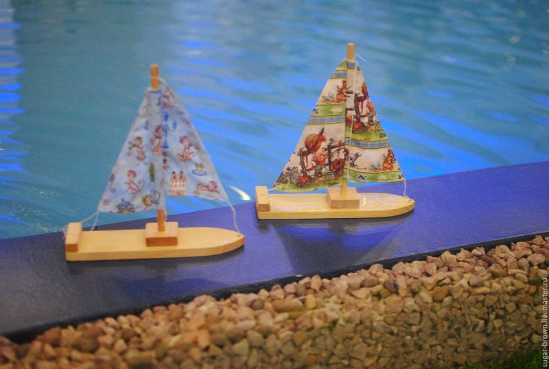 Детские деревянные кораблики