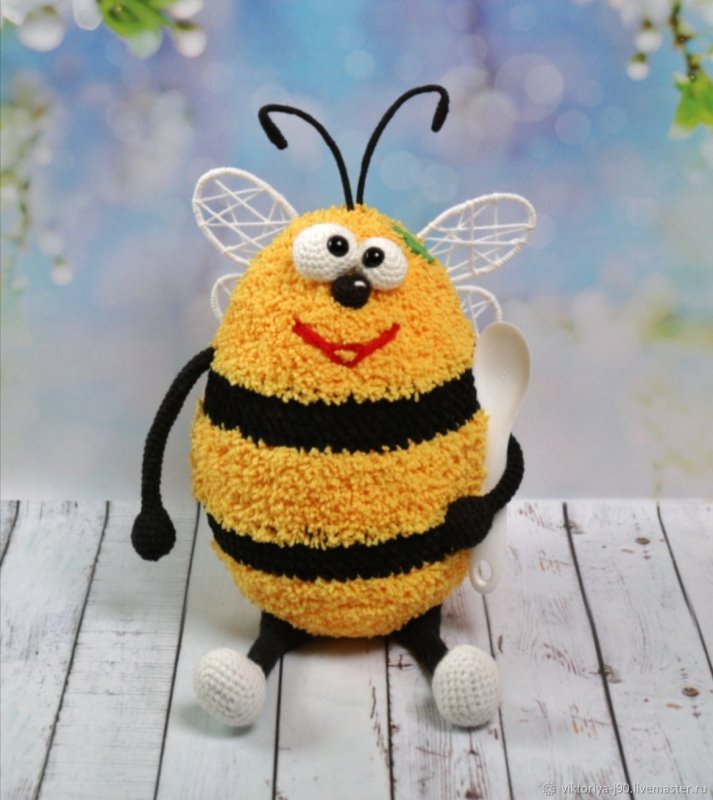 Вязаная Пчелка