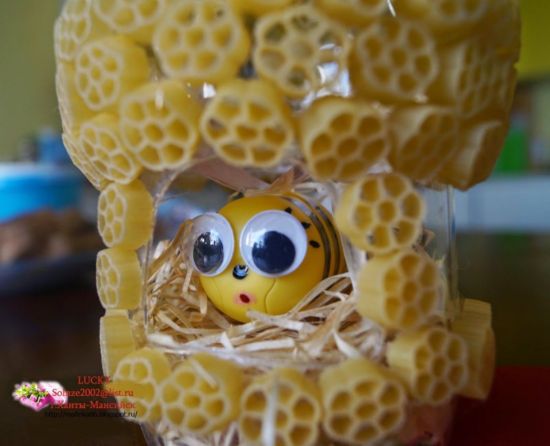 Пчелки из подручных материалов