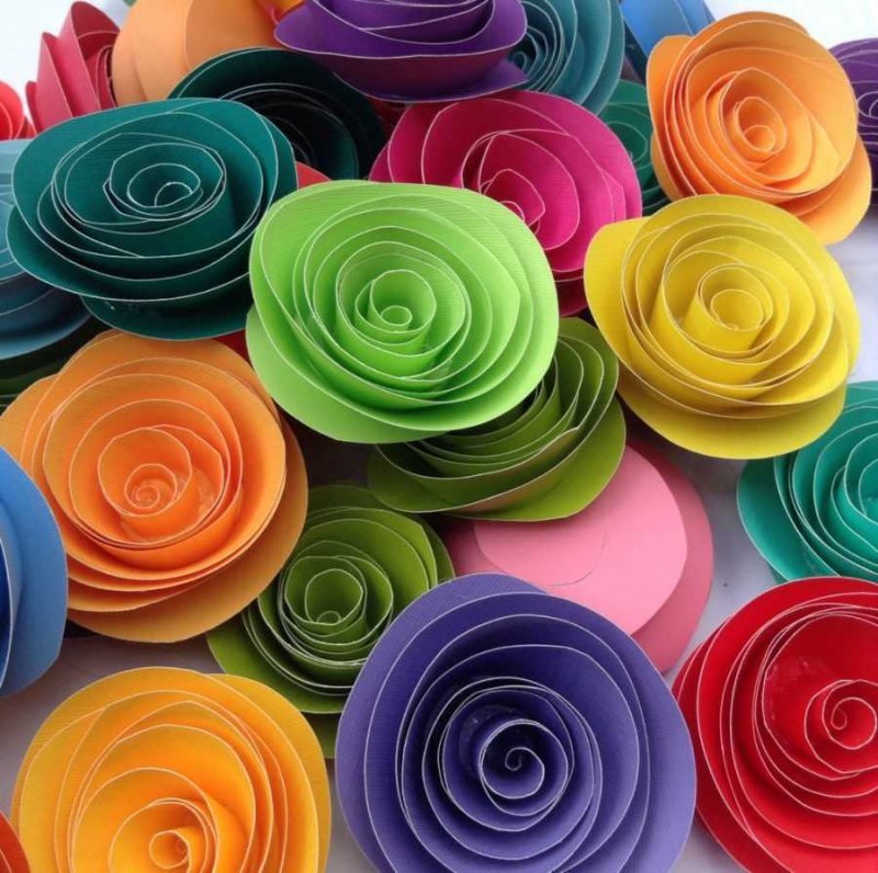 Цветы из подручных материалов