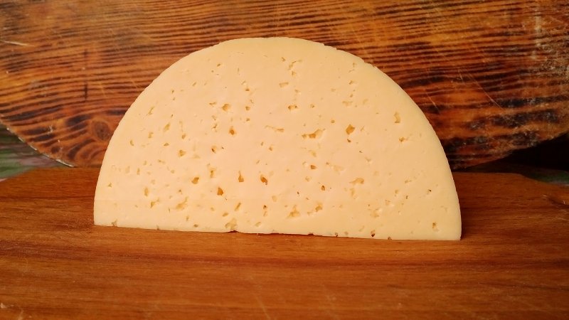 Пористый сыр
