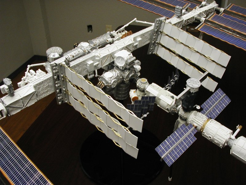 Space Station mir Revell 1 144