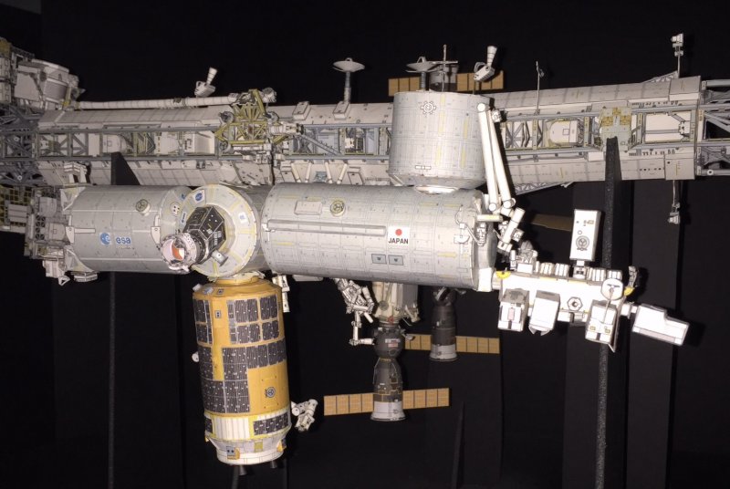 Лего в космосе МКС 2011