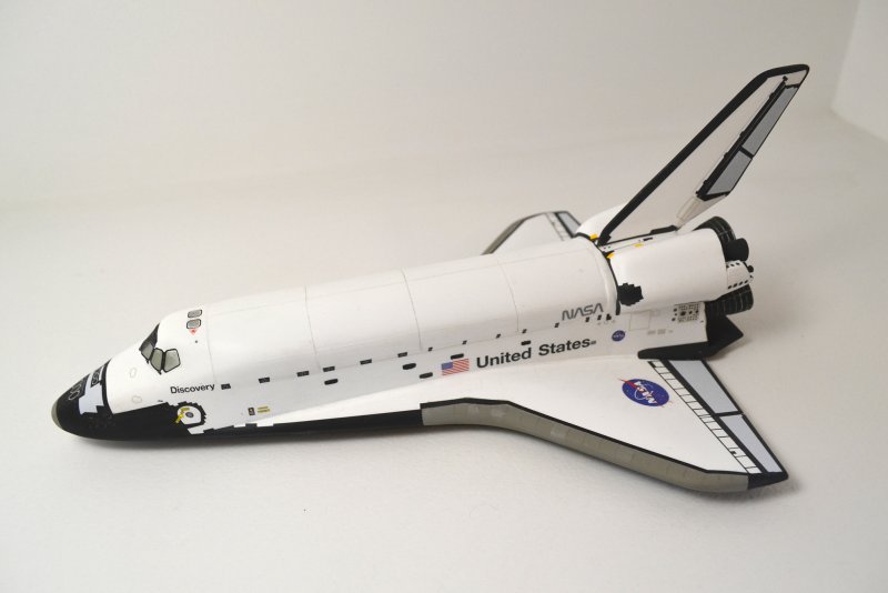 Revell Space Shuttle 1/144