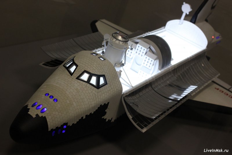 Макет космического корабля Буран