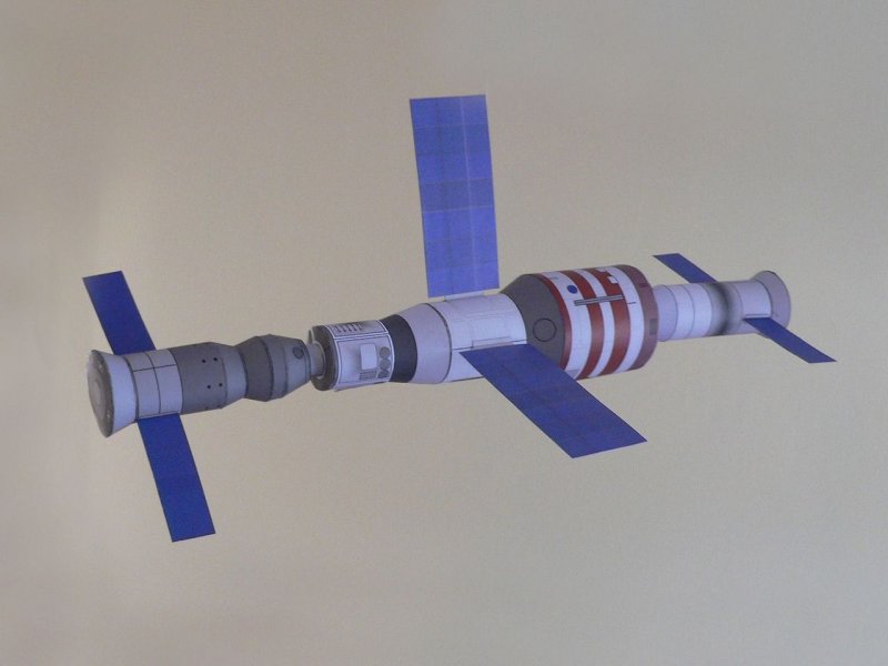 Космический аппарат из бумаги