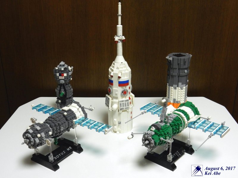 LEGO soyuz Rocket