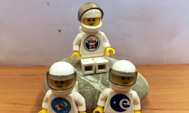 Лего космонавты минифигурки60230