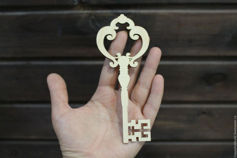 Декоративные ключи из фанеры