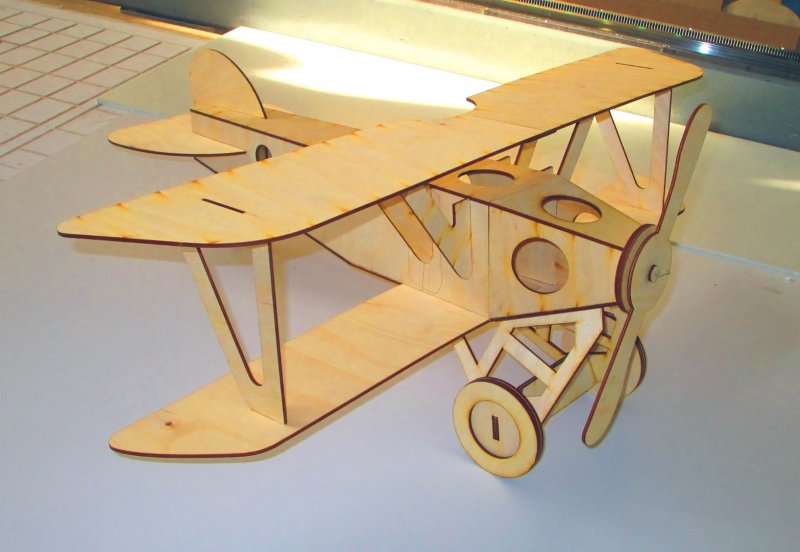 Модель самолёта из фанеры