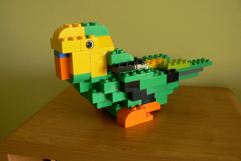 Лего попугай