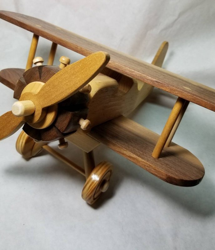 Деревянный самолет биплан