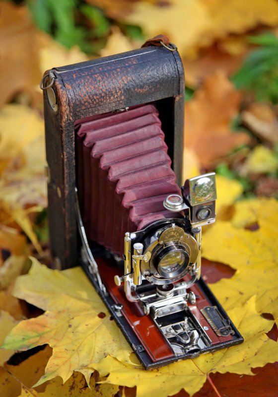 Старые деревянные фотоаппараты