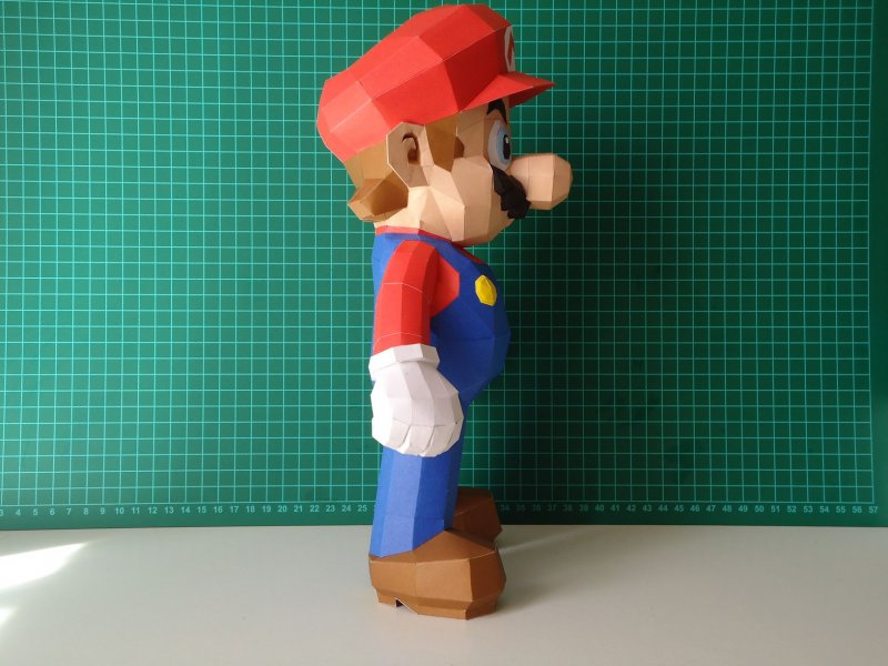 Марио из картона