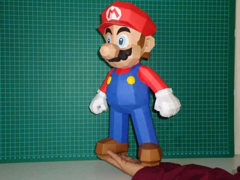 Супер Марио бумажный