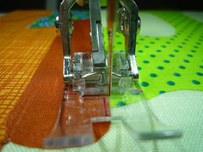 Пришивание аппликации на швейной машинке