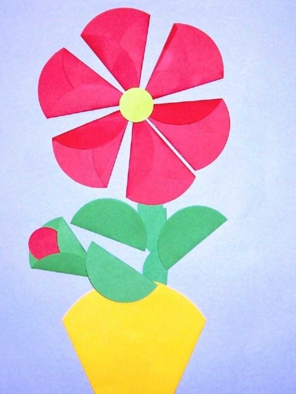 Объемные цветы для украшения зала в детском саду