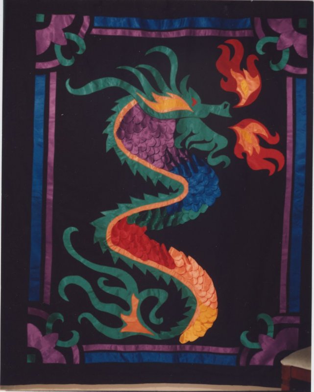 Китайский дракон вышивка на одежде