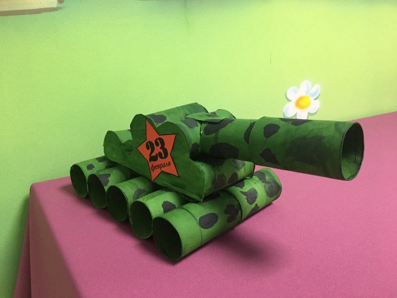 Детская поделка танк