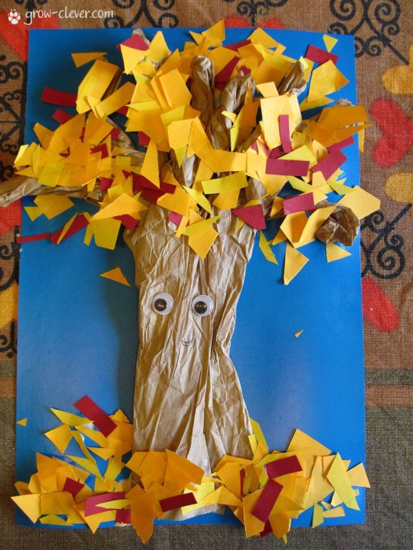 Дерево из полосок цветной бумаги