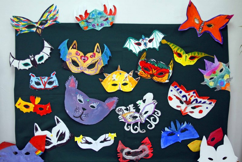 Выставка театральных масок в детском саду