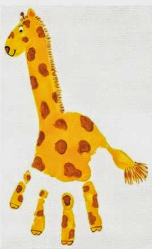 Рисование жирафа ладошкой