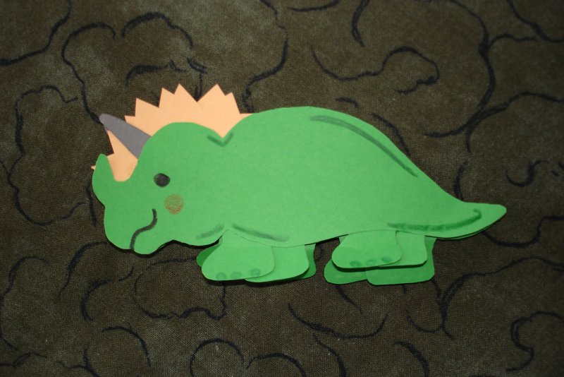 Динозавр на руку из бумаги
