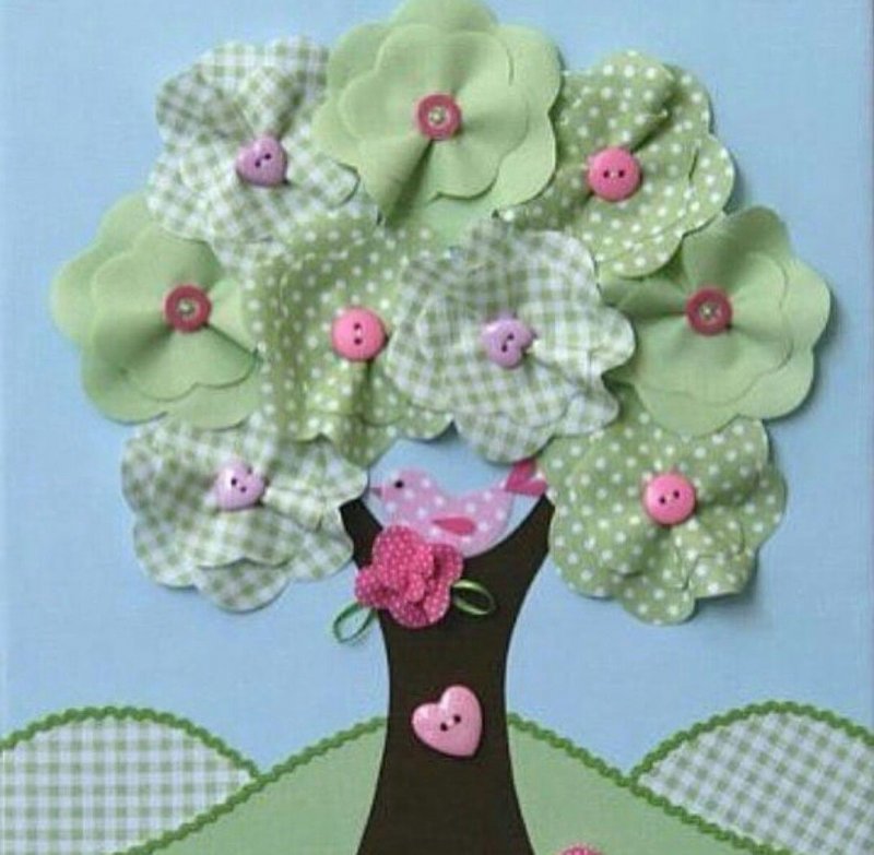Весеннее дерево в детском сасаду