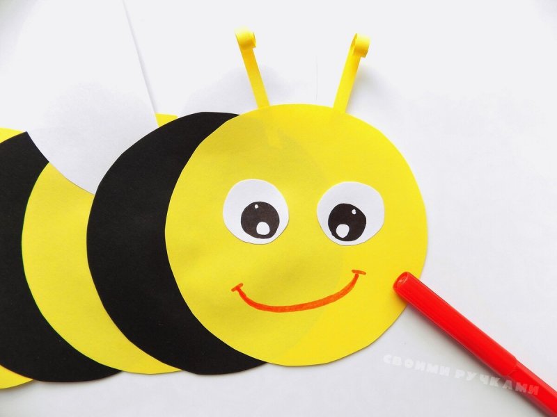 Пчела из цветной бумаги