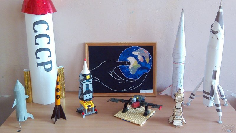 Объемная открытка ракета