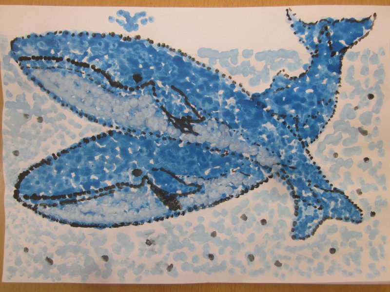 Поделка из синенького кит
