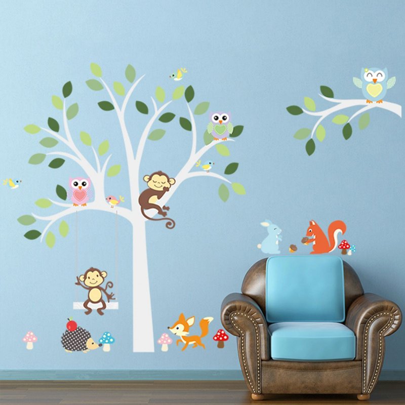 Декор стены в детской дерево