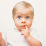 У вас ребенок срыгивает после каждого кормления