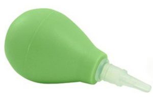 kak-davat-vazelinovoe-maslo